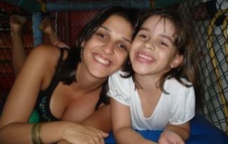 Ana Carolina Oliveira com a filha, Isabella Nardoni